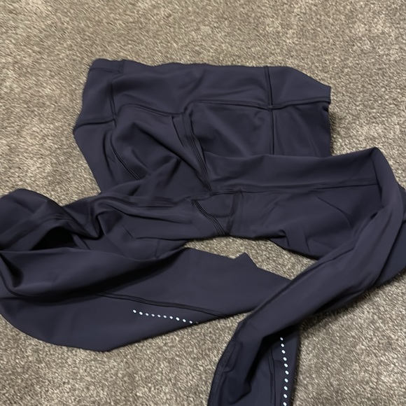 Lululemon Fast and Free 7/8 Tight II deep purple size 4 EUC NULUX - Picture 6 of 7